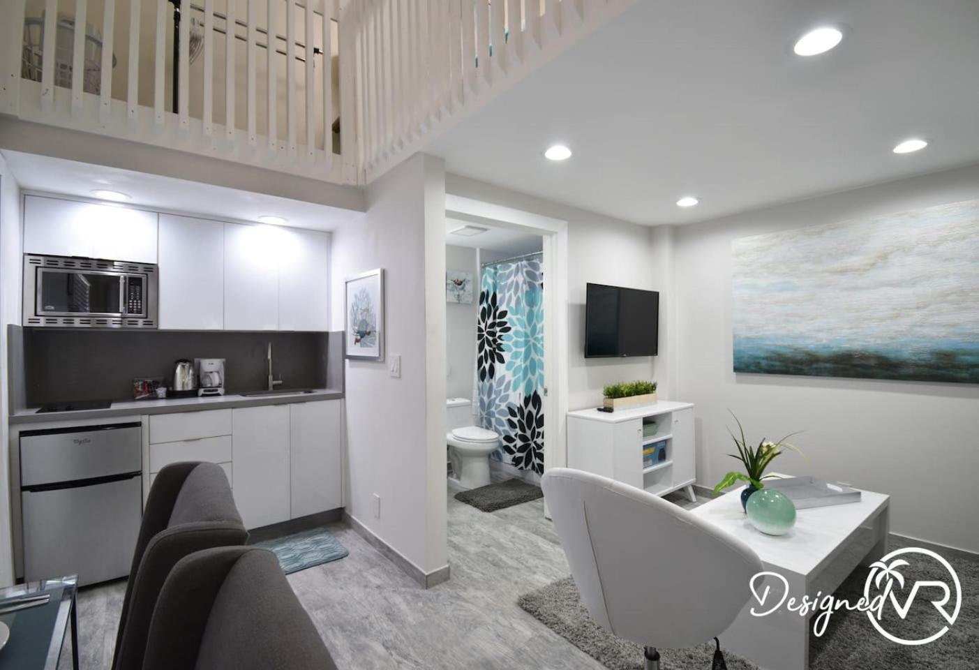 דירות הוליווד Boutique Loft Unit 2 מראה חיצוני תמונה